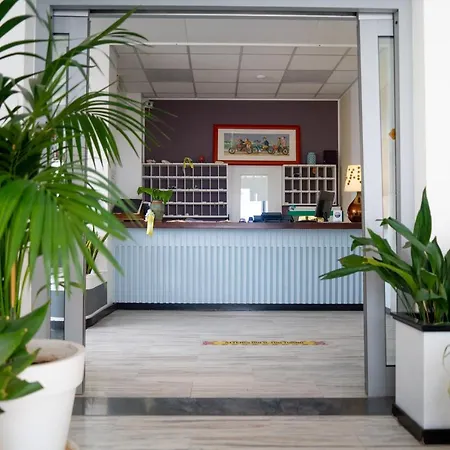 Royal Hotel